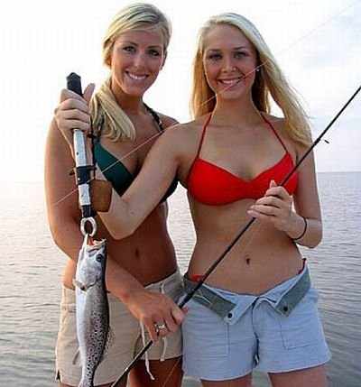 Девушки ловят рыбу (39 фото)