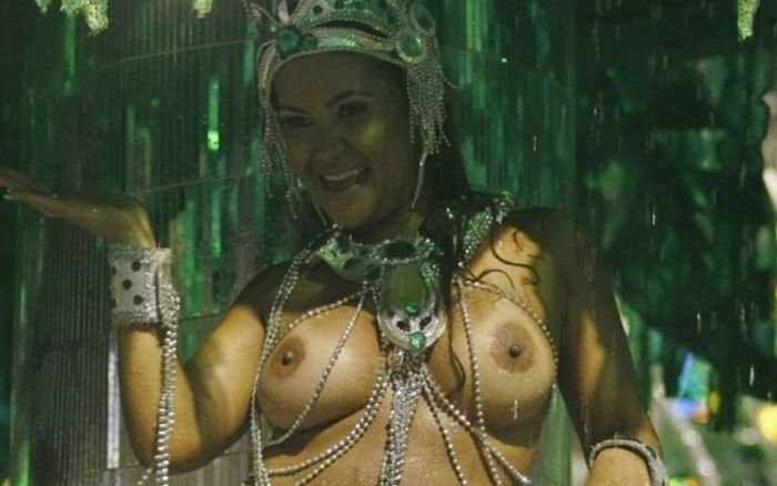 Девушки на карнавале в Рио (35 фото)