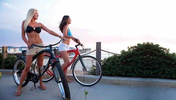 Девушки на велосипедах (194 фото)