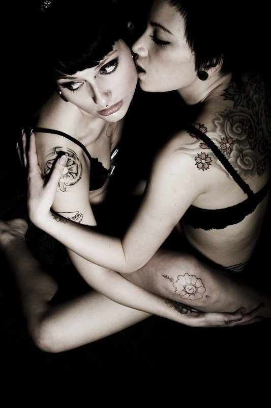 Татуированные девушки (35 фото)