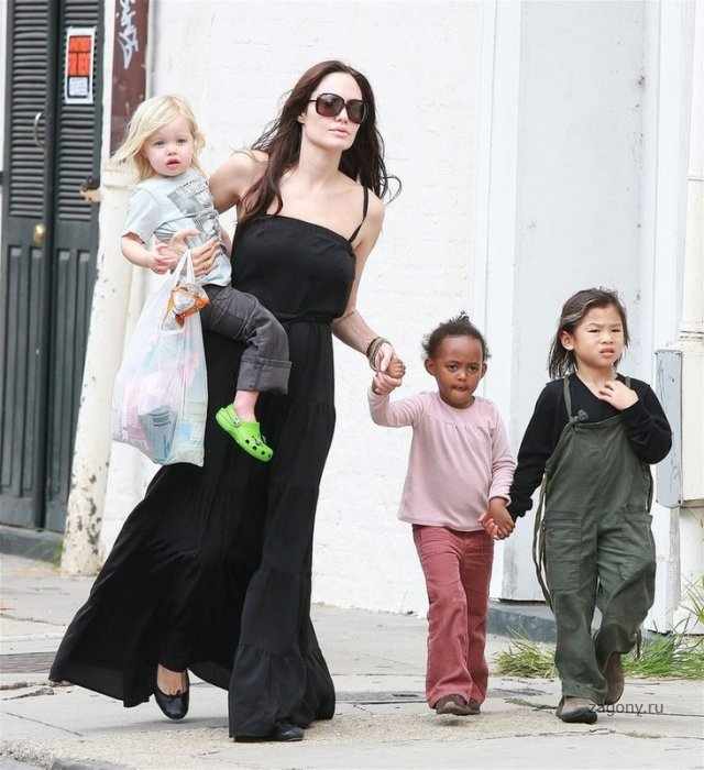 Анджелина Джоли (10 фото)