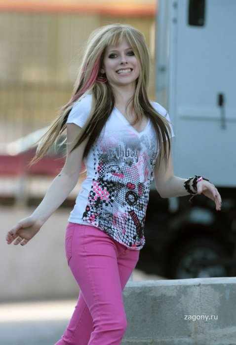 Avril Lavigne (9 фото)