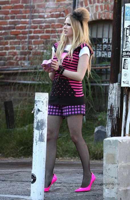 Avril Lavigne (9 фото)