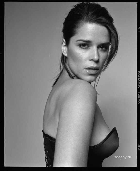 Neve Campbell (9 фото)
