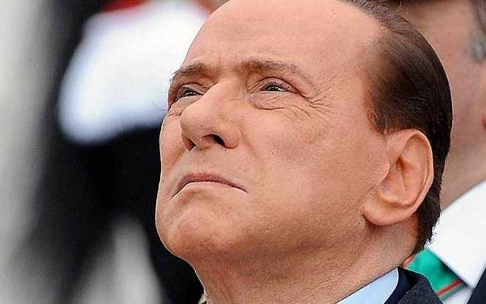 Фотографии с секс-вечеринок Сильвио Берлускони (25 фото)